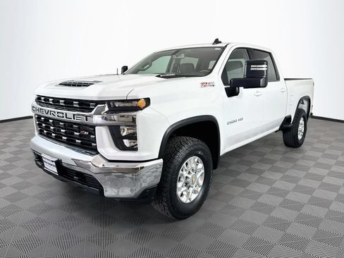 Used 2023 Chevrolet Silverado 2500 LT AWD/4WD image 3