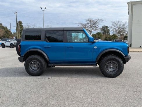 New 2024 Ford Bronco Outer Banks image 2