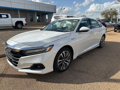 Used 2021 Honda Accord EX image 1