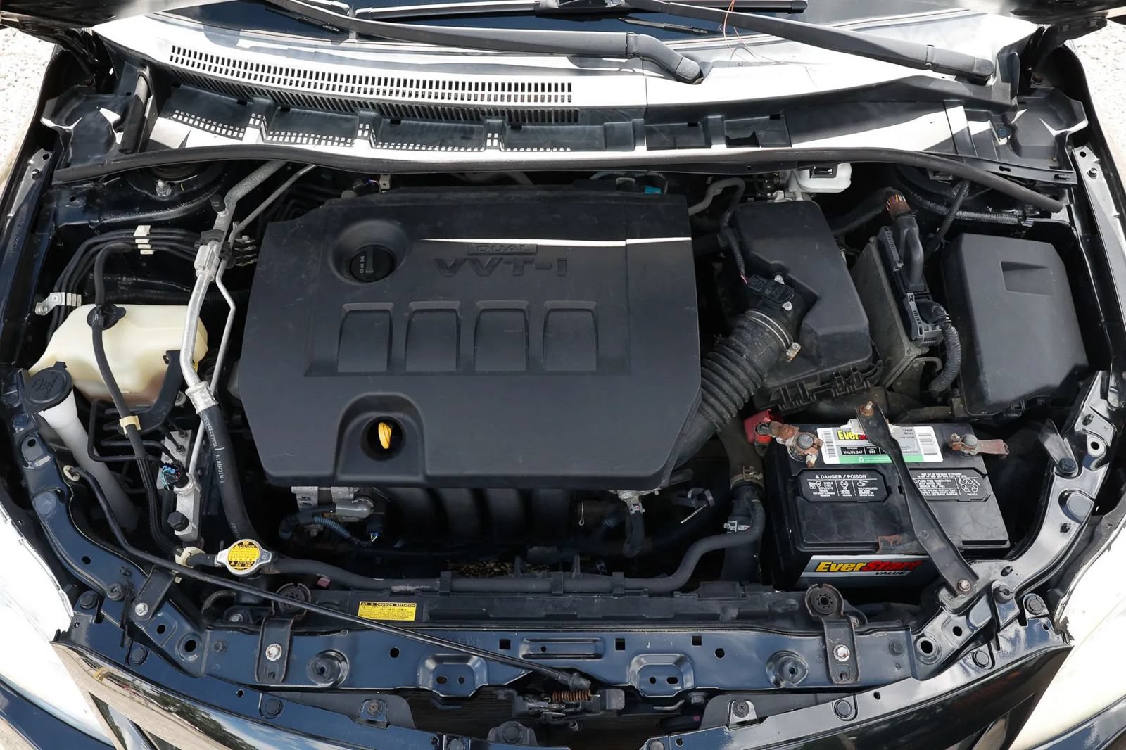 Used 2012 Toyota Corolla LE FWD image 39