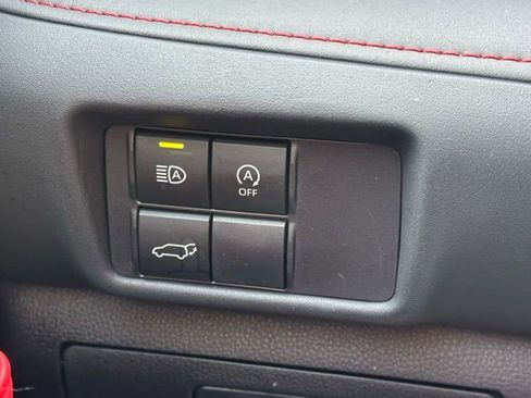 Used 2023 Toyota Highlander XSE image 18