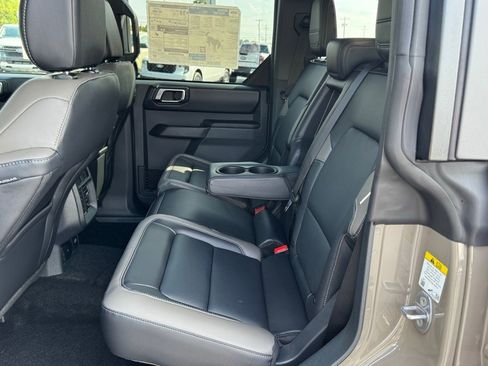 New 2025 Ford Bronco Outer Banks w/ Sasquatch Package image 30