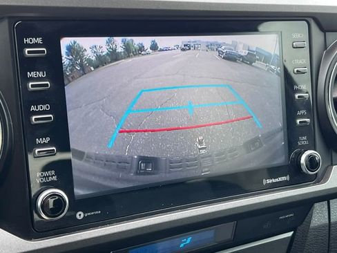 Used 2021 Toyota Tacoma TRD Off-Road w/ Technology Package AWD/4WD image 23