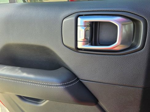 Used 2018 Jeep Wrangler Unlimited Rubicon image 20