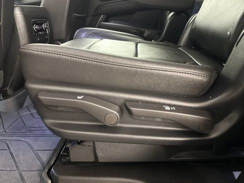 Used 2024 Chevrolet Tahoe Z71 w/ Z71 Off-Road Package AWD/4WD image 15