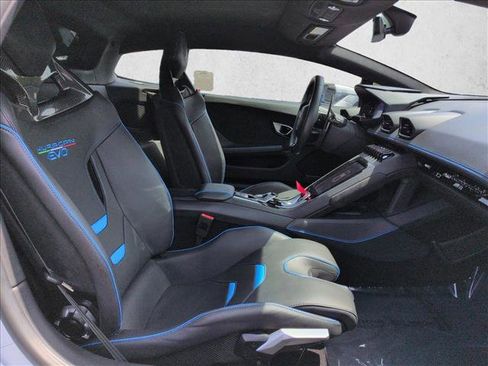 Used 2023 Lamborghini Huracan EVO RWD image 18