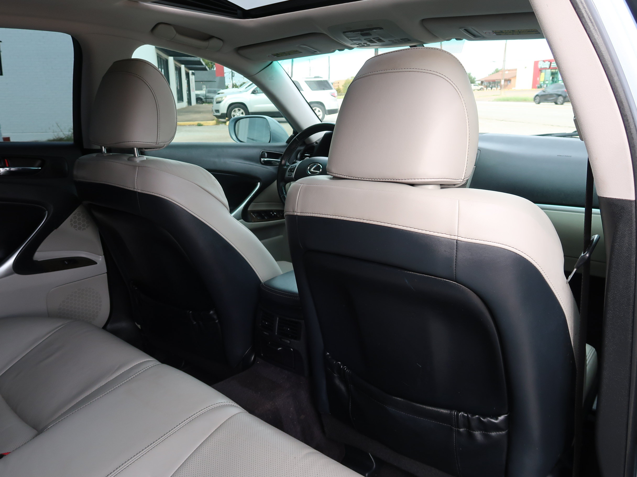 Used 2011 Lexus IS 250 w/ Premium Pkg Value Edition RWD image 30