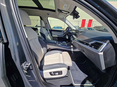 Used 2024 BMW X7 M60i w/ Executive Package AWD/4WD image 11
