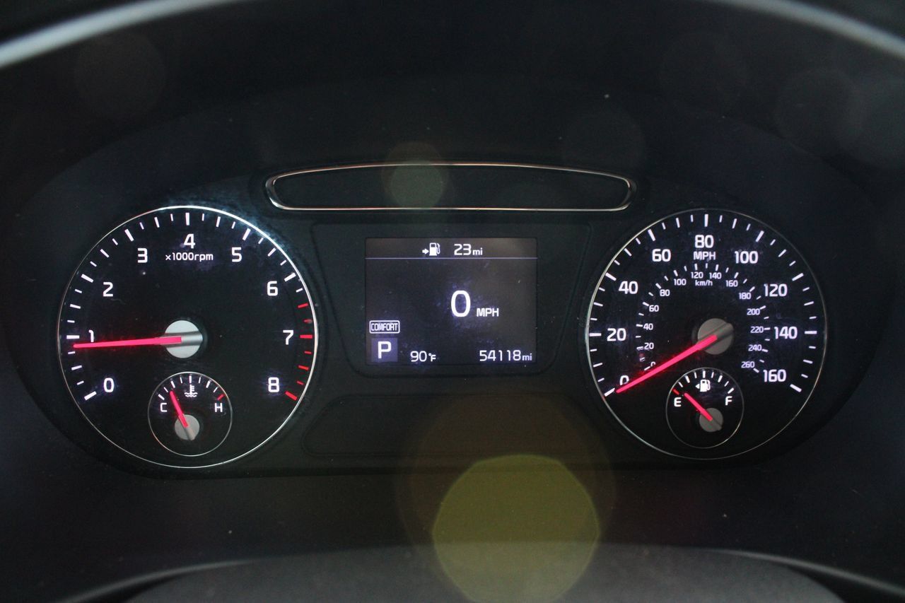 Used 2020 Kia Sorento LX FWD image 11