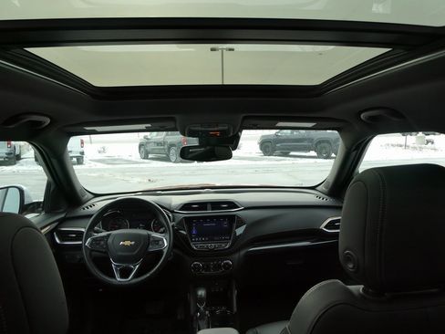 Used 2023 Chevrolet TrailBlazer ACTIV w/ Sun and Liftgate Package image 28