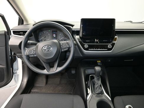 Used 2025 Toyota Corolla LE w/ LE Premium Package FWD image 13