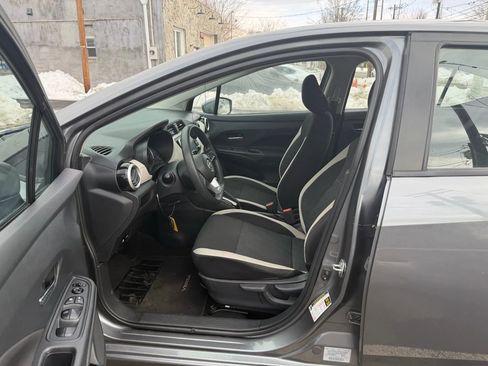 Used 2021 Nissan Versa SV image 23