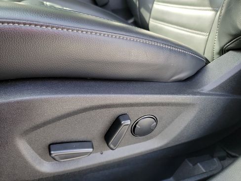 Used 2023 Ford Edge SEL image 12