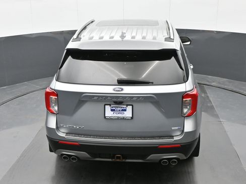 Used 2020 Ford Explorer Platinum w/ Premium Technology Package image 38