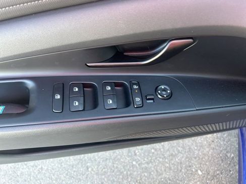 Used 2025 Hyundai Elantra Sport image 10