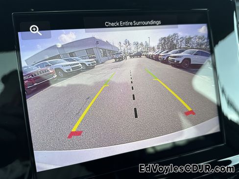 Used 2025 Jeep Grand Cherokee L Altitude image 37