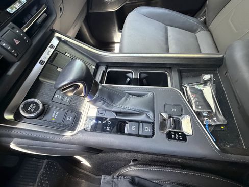Used 2024 Lexus GX 550 w/ Accessory Package (Z1) AWD/4WD image 28