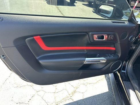 Used 2019 Ford Mustang GT Premium w/ GT Performance Package RWD image 12