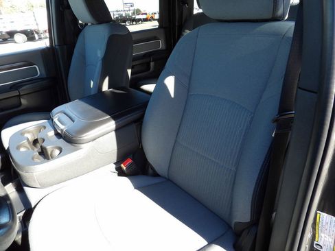 Used 2022 RAM 3500 Big Horn image 10