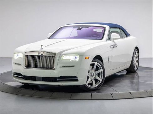 Used 2020 Rolls-Royce Dawn RWD image 9