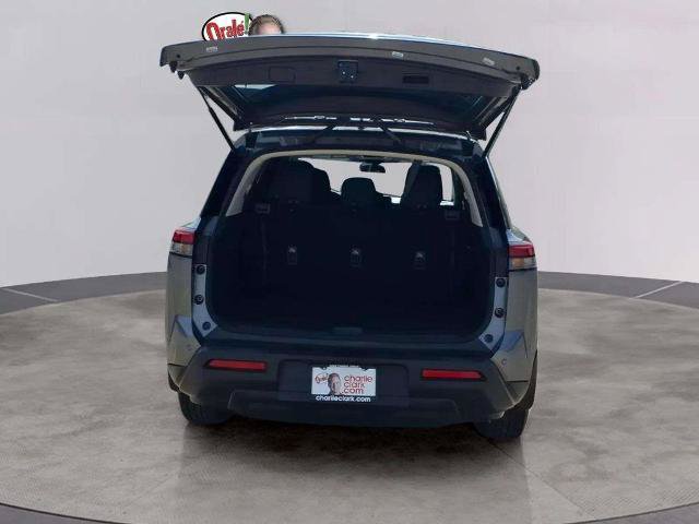Certified 2025 Nissan Pathfinder S FWD image 19