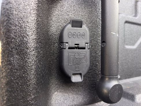 Used 2025 GMC Sierra 2500 Denali Ultimate w/ Max Trailering Package image 12