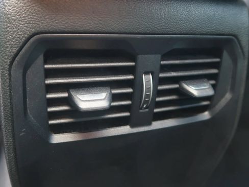 Used 2024 BMW 230i Coupe w/ Convenience Package RWD image 38