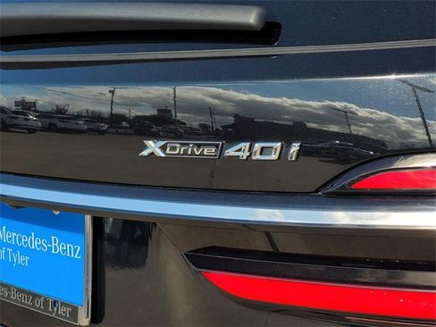 Used 2024 BMW X7 xDrive40i w/ Premium Package image 12