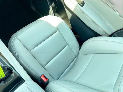 Certified 2025 Ford Explorer Active w/ Active Comfort Package AWD/4WD image 32