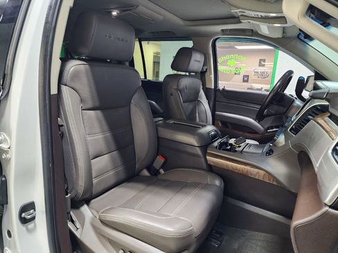 Used 2020 GMC Yukon XL Denali w/ Denali Ultimate Package image 32