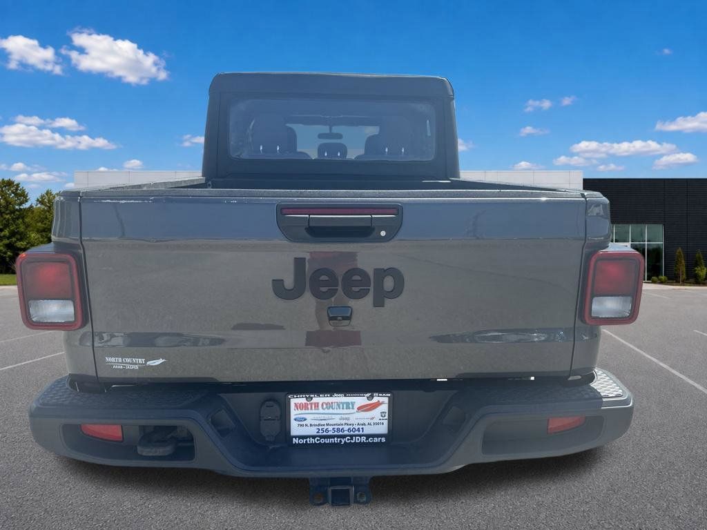 Used 2023 Jeep Gladiator Sport AWD/4WD image 6