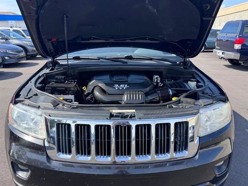 Used 2012 Jeep Grand Cherokee Laredo w/ Laredo E Group RWD image 43