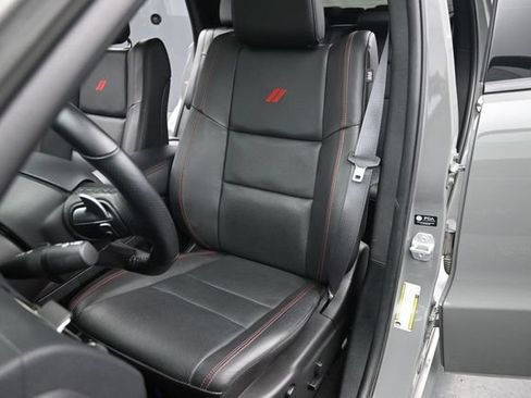 Used 2024 Dodge Durango GT AWD/4WD image 11