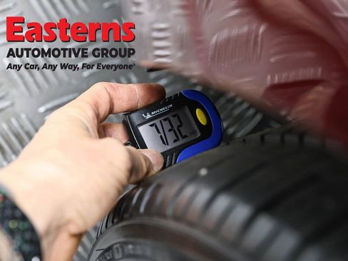 Used 2017 Chevrolet Impala Premier w/ Enhanced Convenience Package image 29