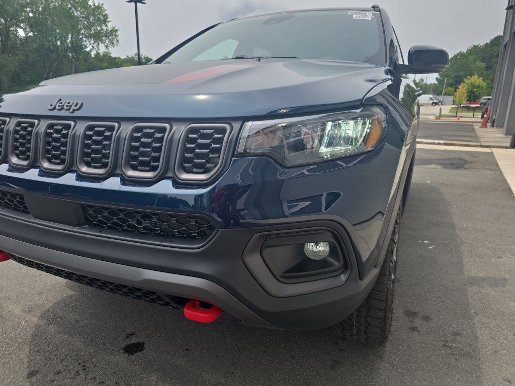 New 2026 Jeep Compass Trailhawk AWD/4WD image 30