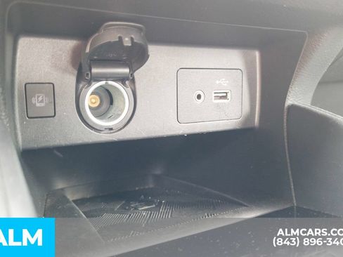 Used 2024 Nissan Versa SV FWD image 26