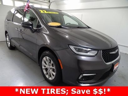 Certified 2022 Chrysler Pacifica Touring-L