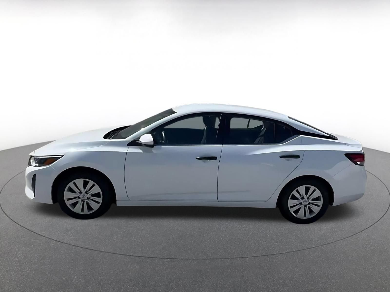 Used 2025 Nissan Sentra S FWD image 9