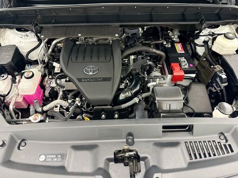 Used 2023 Toyota Highlander Limited FWD image 27