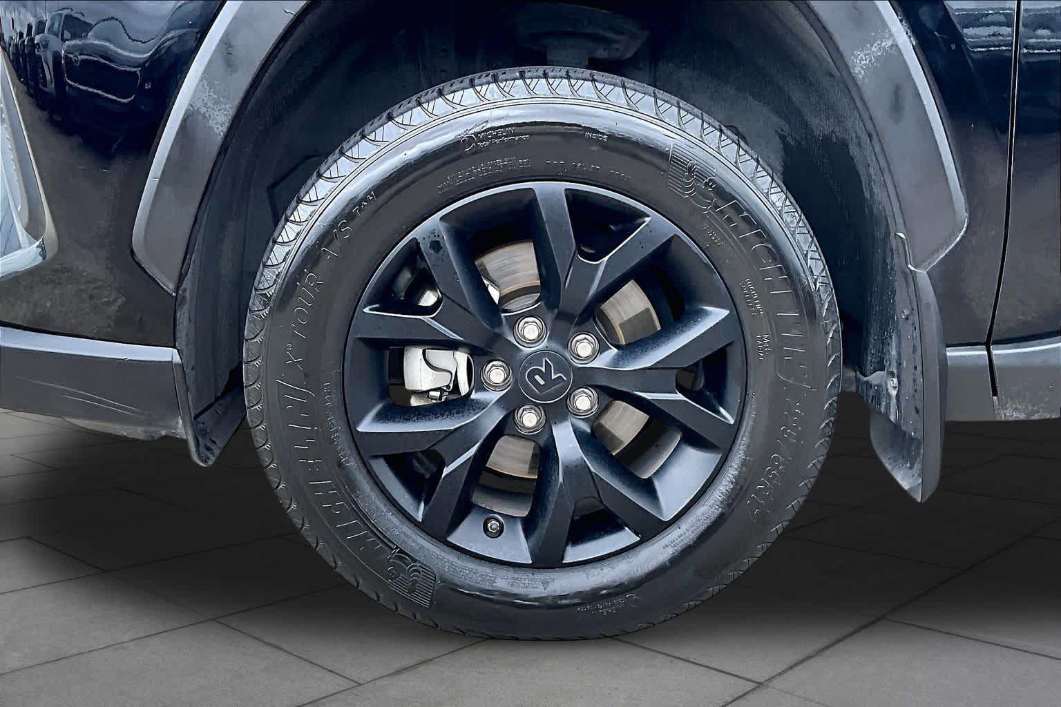 Used 2022 Toyota RAV4 LE FWD image 10