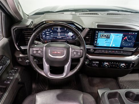 Used 2025 GMC Sierra 1500 SLT AWD/4WD image 12