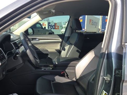 Used 2022 Volkswagen Atlas SE image 31
