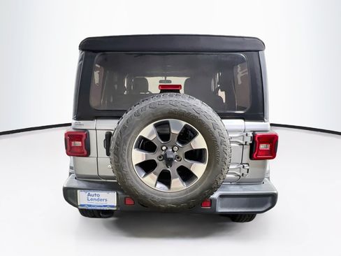 Used 2020 Jeep Wrangler Unlimited Sahara w/ LED Lighting Group AWD/4WD image 6