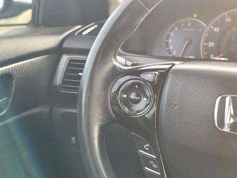 Used 2017 Honda Accord Sport image 14