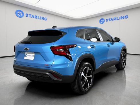 Certified 2025 Chevrolet Trax RS w/ Driver Confidence Package FWD image 9