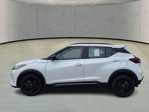 Used 2024 Nissan Kicks SR image 8
