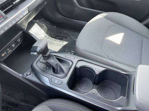 Used 2025 Kia K4 LXS image 44