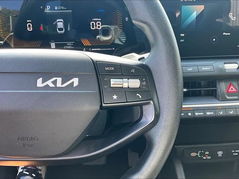 Used 2025 Kia K4 FWD image 11