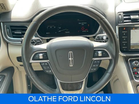 Used 2018 Lincoln Continental Reserve AWD/4WD image 17
