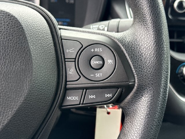 Used 2022 Toyota Corolla LE FWD image 30
